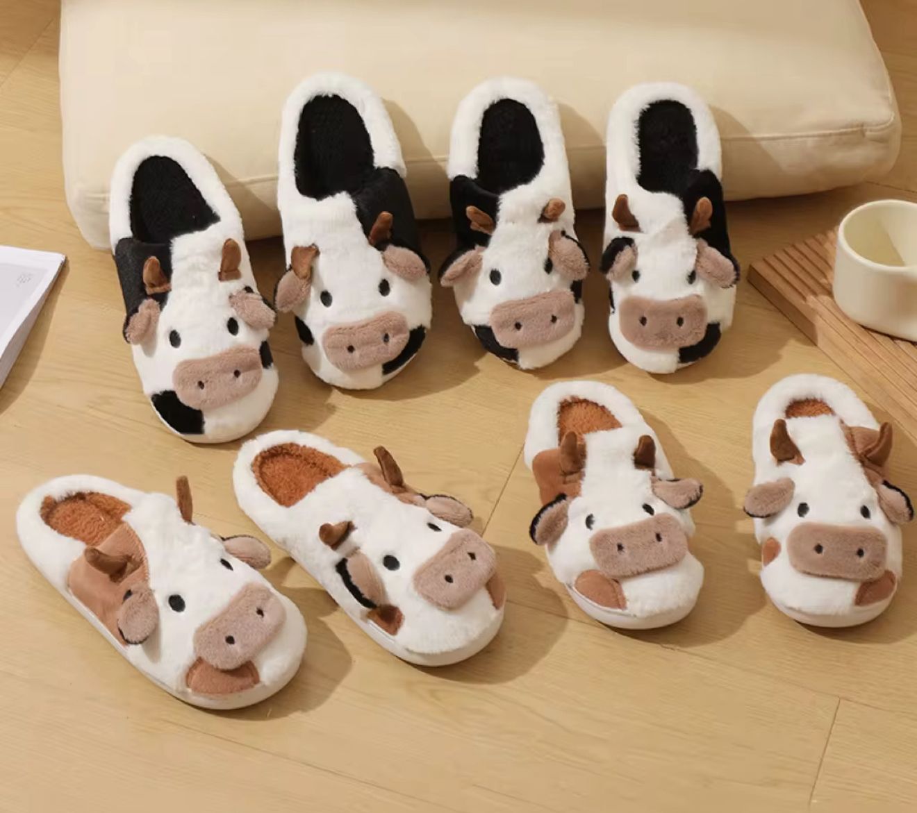 SON MÁS QUE PANTUFLAS. Son alegría de peluche para tus pies.